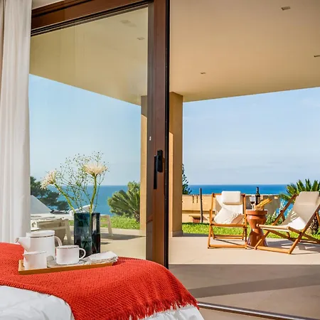 Villa Mulberry 10, Emma Sciacca